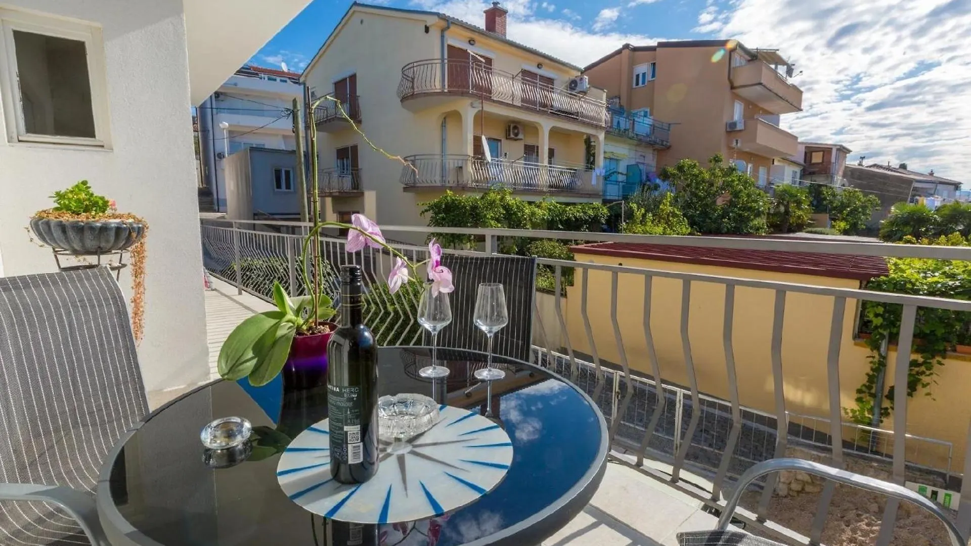 Ferienwohnung Fuer 4 Personen Ca 75 Qm In Crikvenica, Kvarner Bucht Crikvenica Und Umgebung contacts